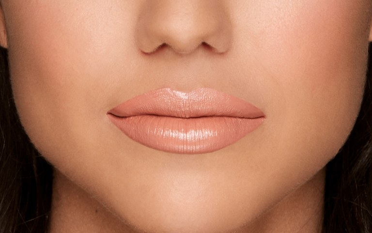 Ruj Nasıl Sürülür? En İyi Ruj Sürme Tekniği Nedir?
