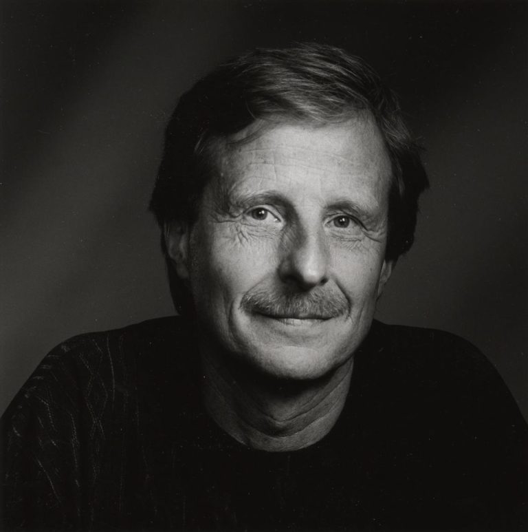 Kjartan Flogstad Kimdir?