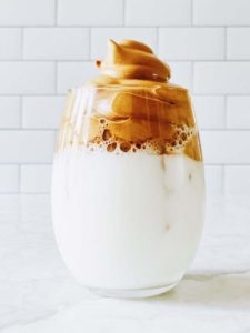 Dalgona Kahvesi TikTok Kahvesi Nedir? Nasıl Yapılır?