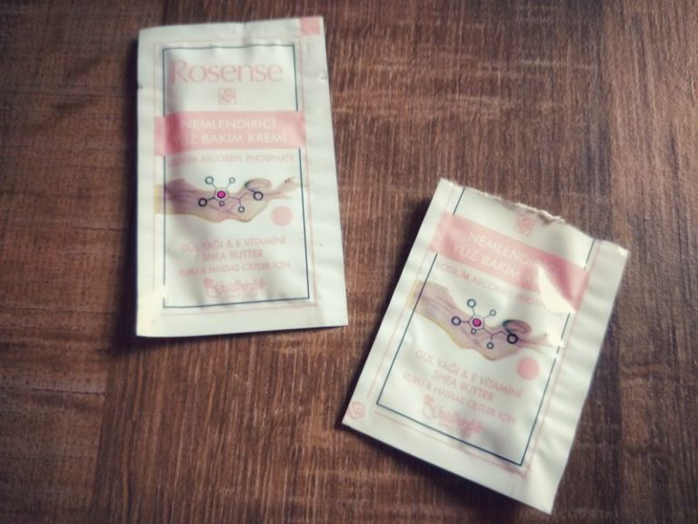 Rosense Nemlendirici Yüz Bakım Kremi