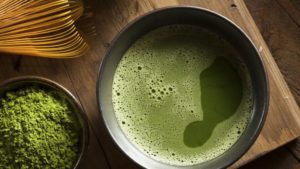 Evde Akne Tedavisi | Akneye İyi Gelen İçecekler