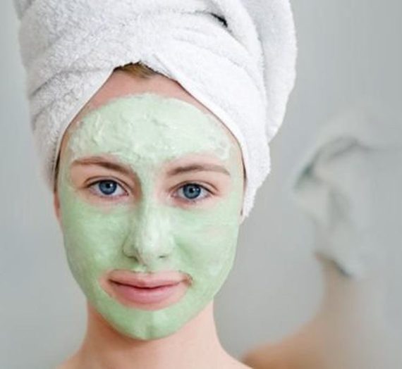 Evde Soyulabilir Yeşil Çay Maskesi Nasıl Yapılır?